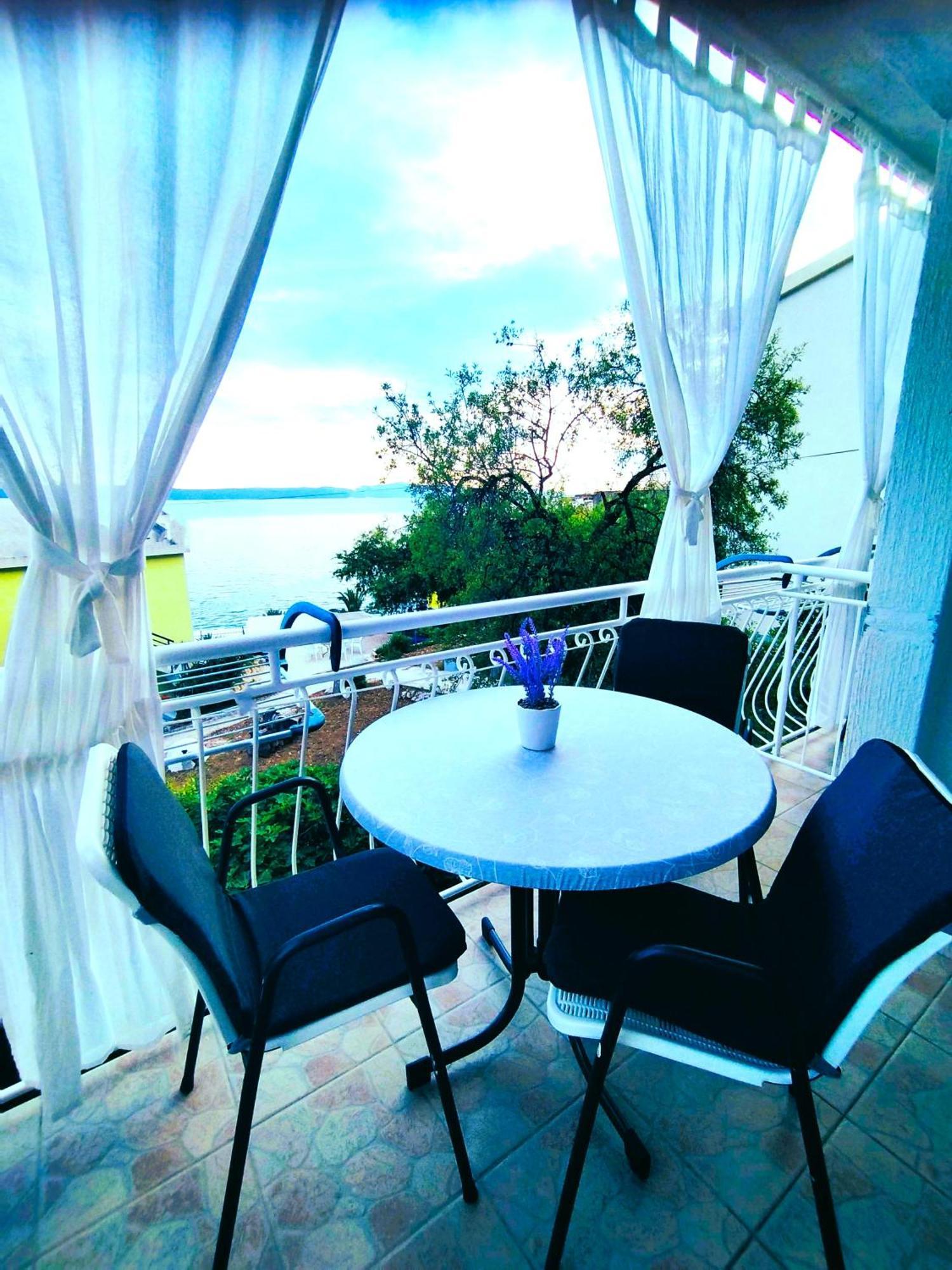 Anita Apartments Zivogosce Bagian luar foto