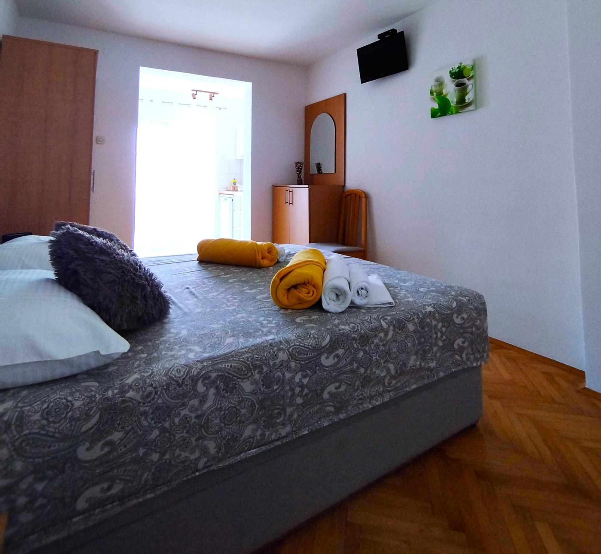 Anita Apartments Zivogosce Bagian luar foto