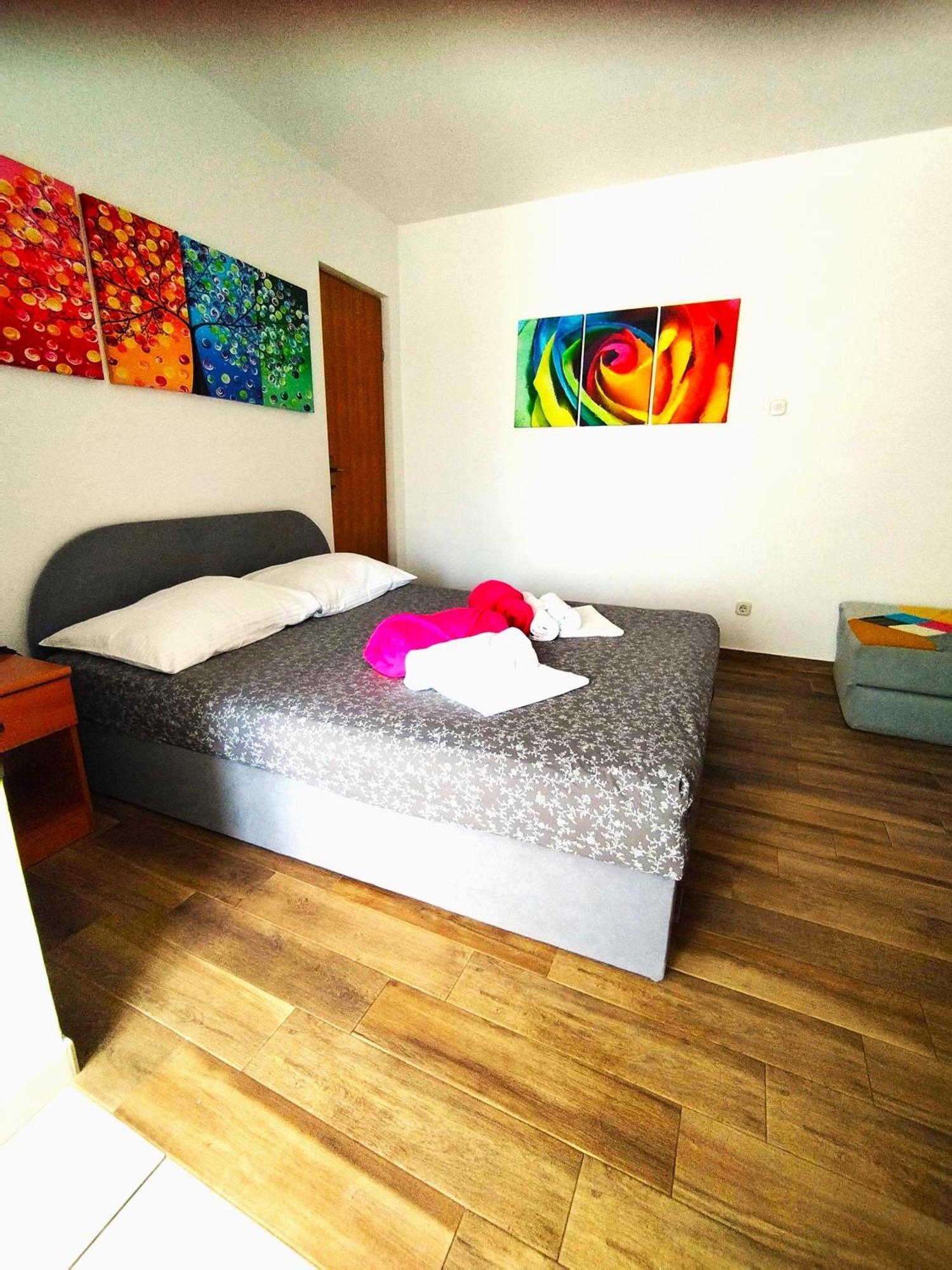 Anita Apartments Zivogosce Bagian luar foto