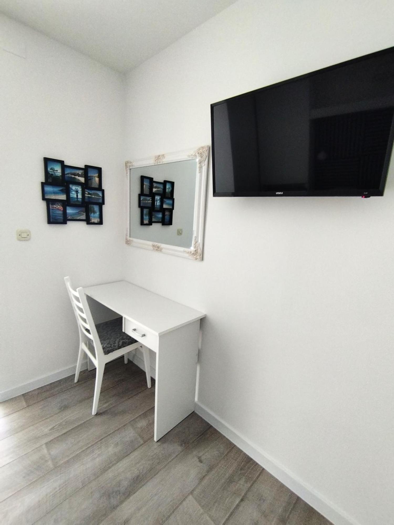 Anita Apartments Zivogosce Bagian luar foto